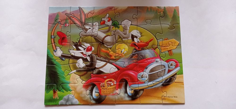 Puzzle trefl looney tunes numer 18109