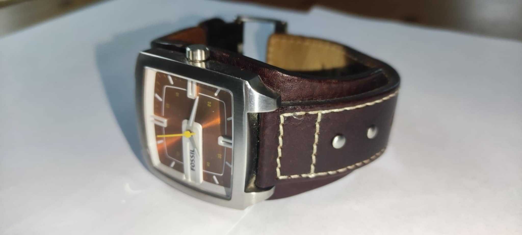 Zegarek Fossil Casual Analog model JR9990