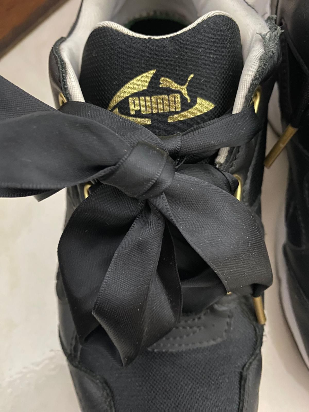 Sapatilhas originais marca Puma (como novas)Trinomic pretas\douradas.