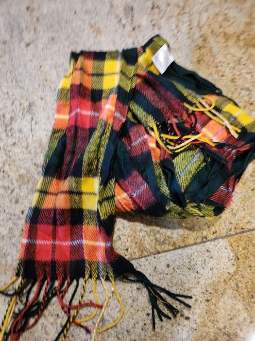 Szalik kratka kolorowy frędzle żółty zielony czerwony  piękny ideał