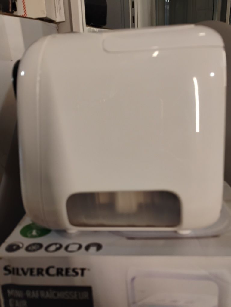 Nowy mini wentylator chłodzący i nawilżający powietrze