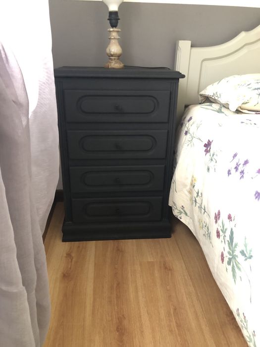 Mesinha lavada de preto mate