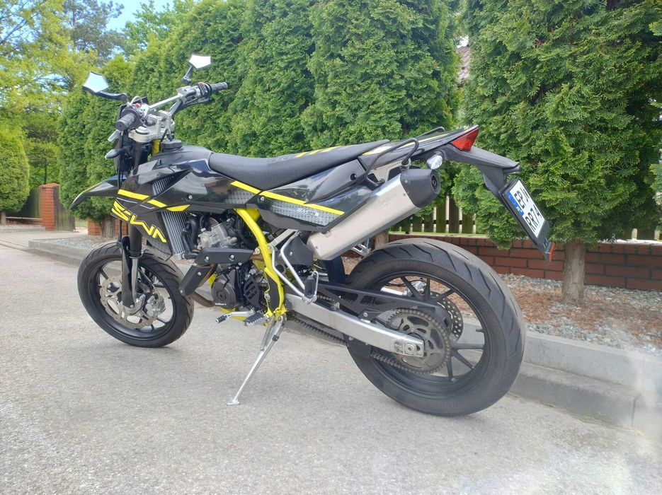 Motocykl SWM SM 125R