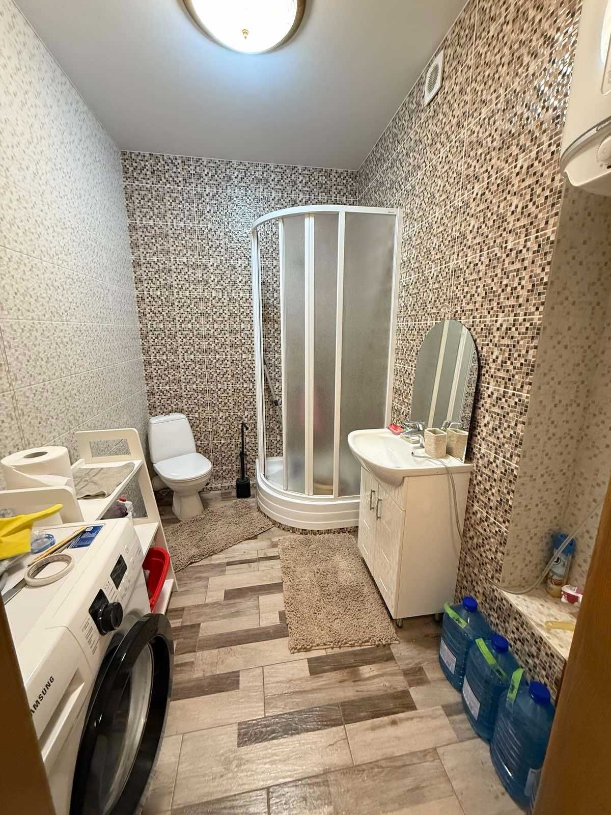 Продам квартиру Привокзальна 8