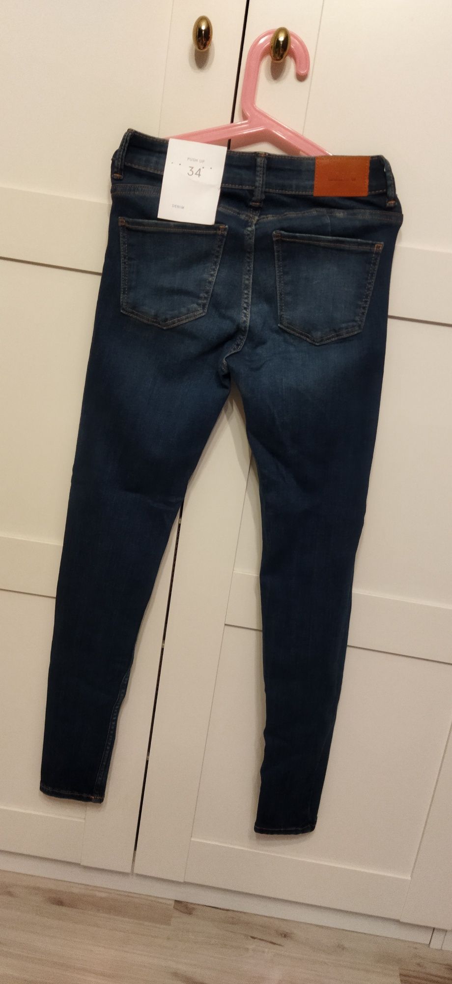 Spodnie Jeans rurki  XS denim Bershka push up