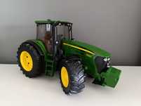 Zabawka Bruder Traktor duży marki John Deere 7930 Stan jak na zdjęciac