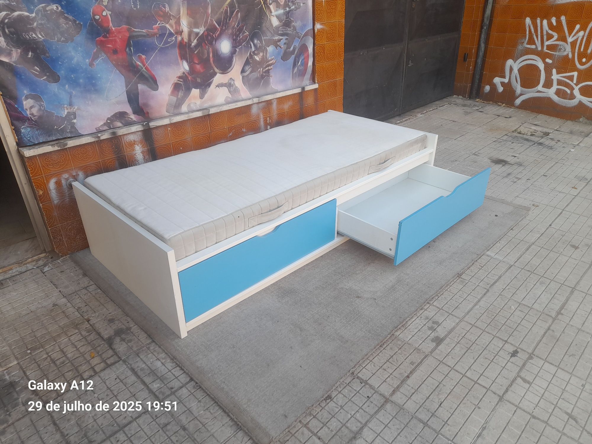 Cama branca 2 gavetas com colchão