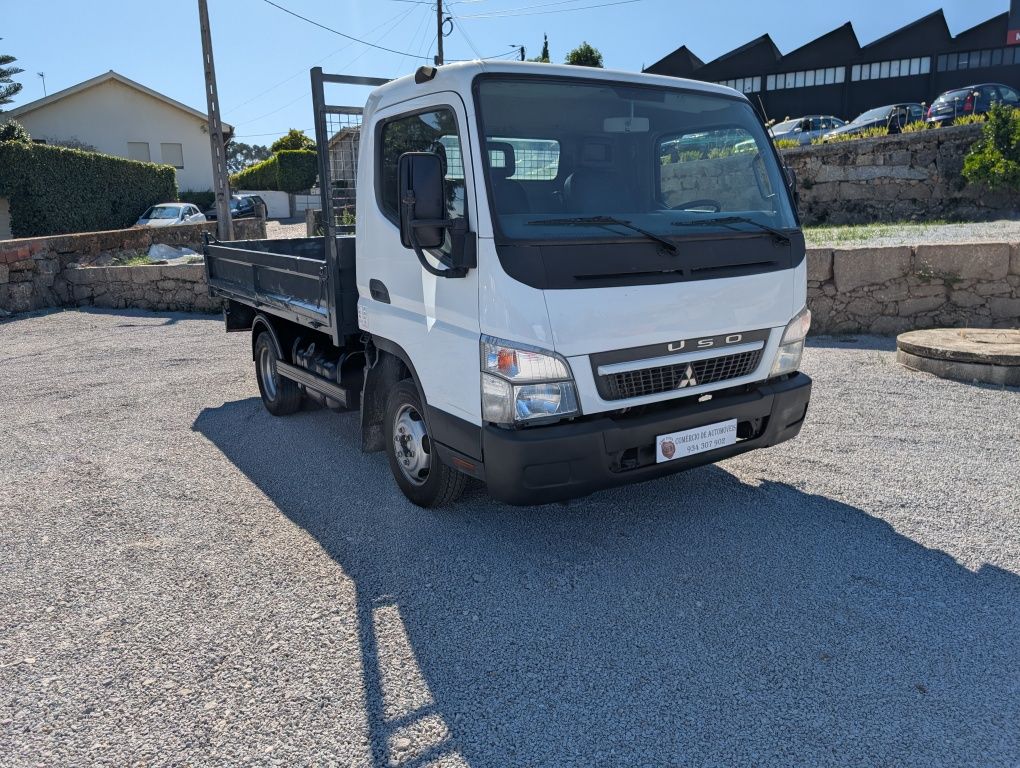Mitsubishi Canter Fuso 2012