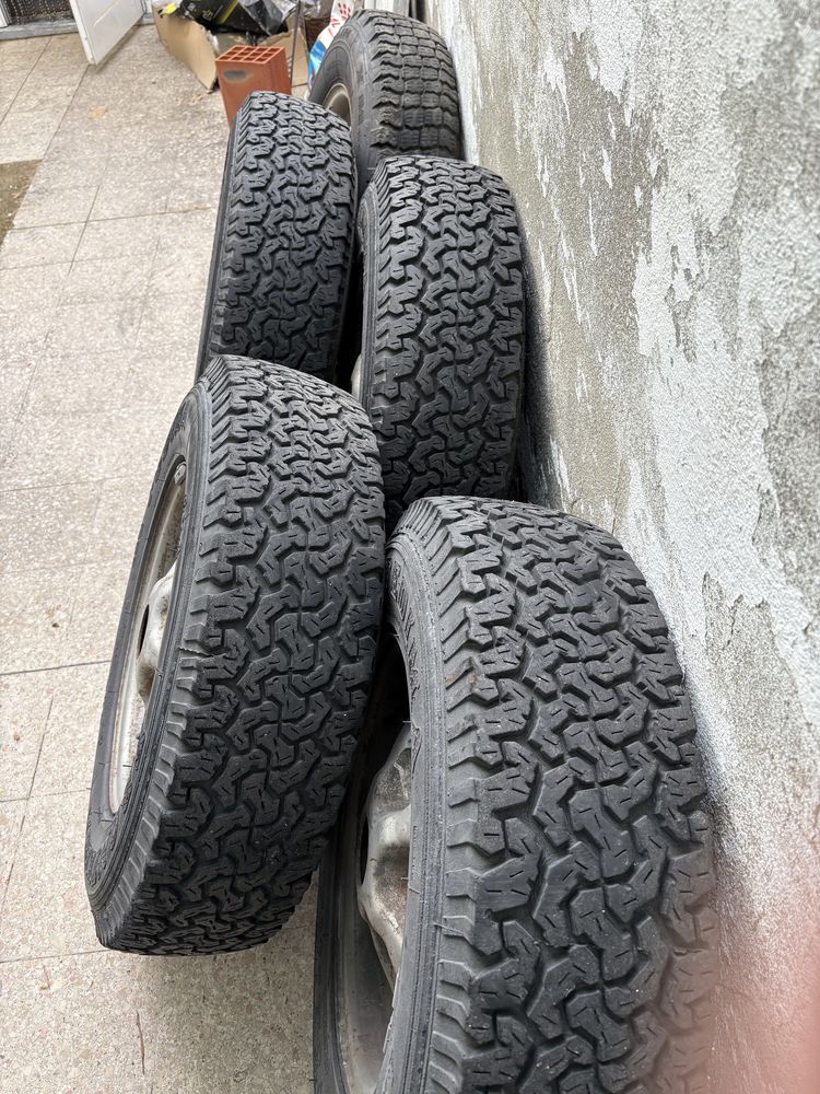 Jantes 16 com pneus Land Rover