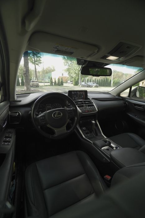 Продам Lexus NX 300