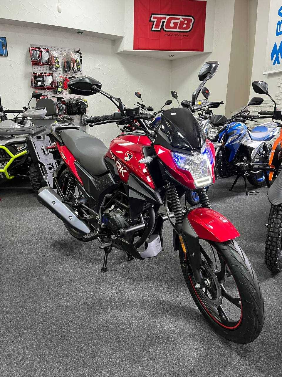 Мотоцикл SPARK SP200R-32