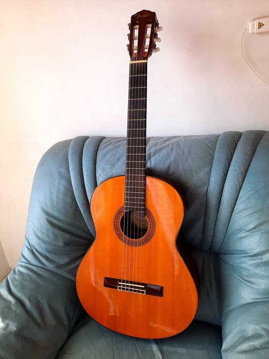 Guitarra Fender electrificada