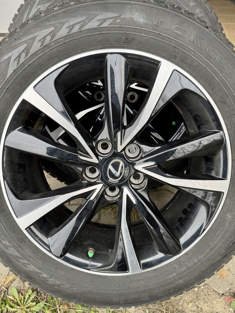 Oryginał koła do Lexus NX 225/60/18 Nokian z czujnikami RAV4 alufelgi