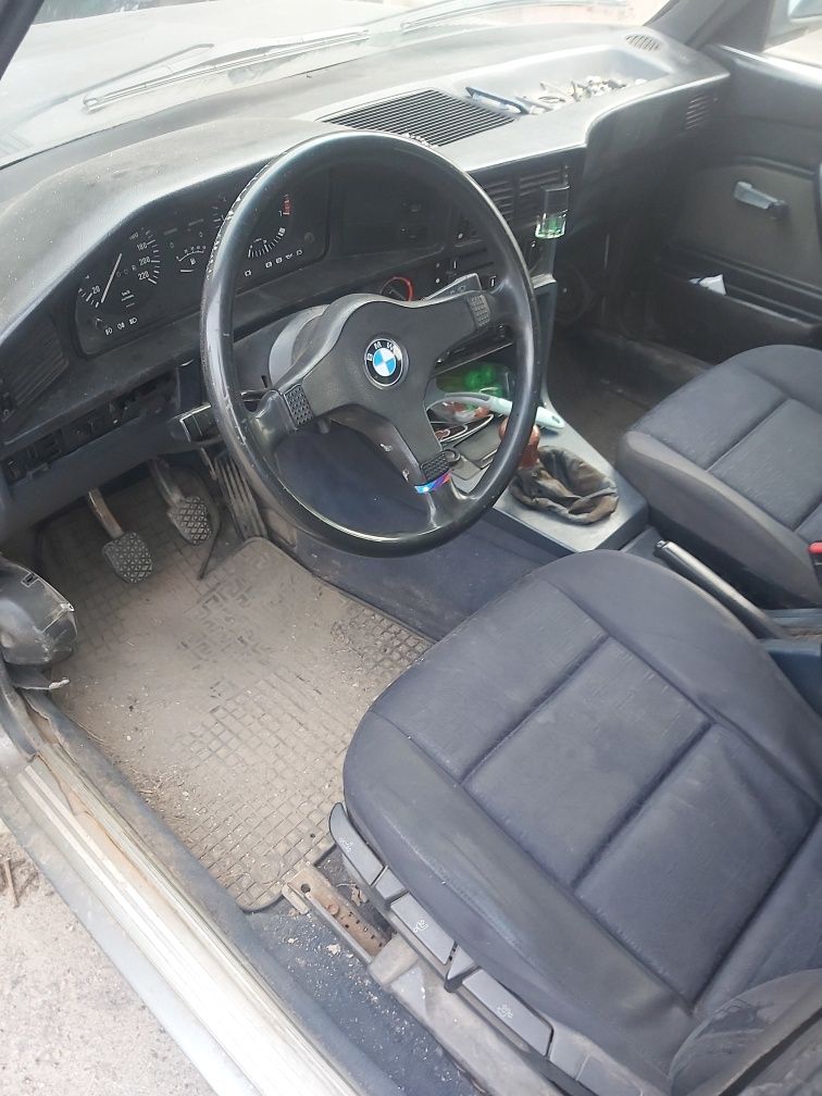 Продам BMW E28 Акула (m20b20 паук) газ/бензин