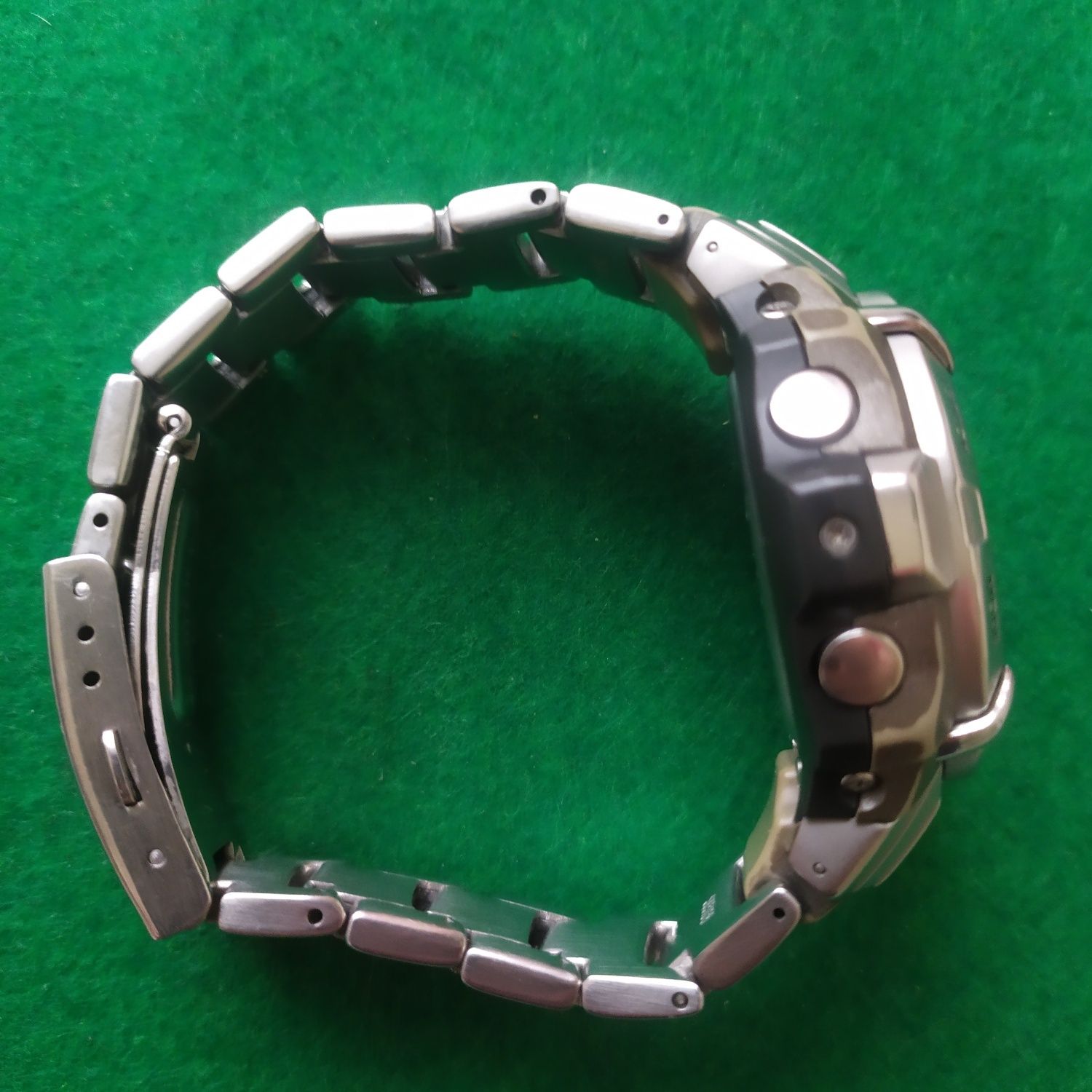 Продам Casio G - SHOCK