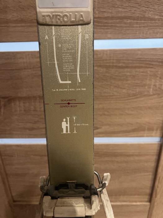 Narty zjazdowe Kastle