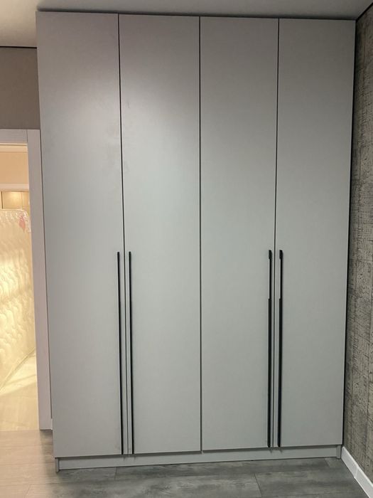 Продам сіру нову шафу