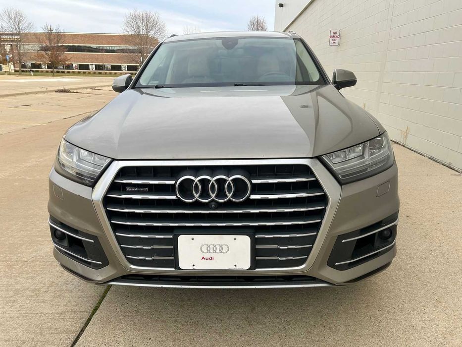 2017 Audi Q7 3.0T Prestige 7 місць