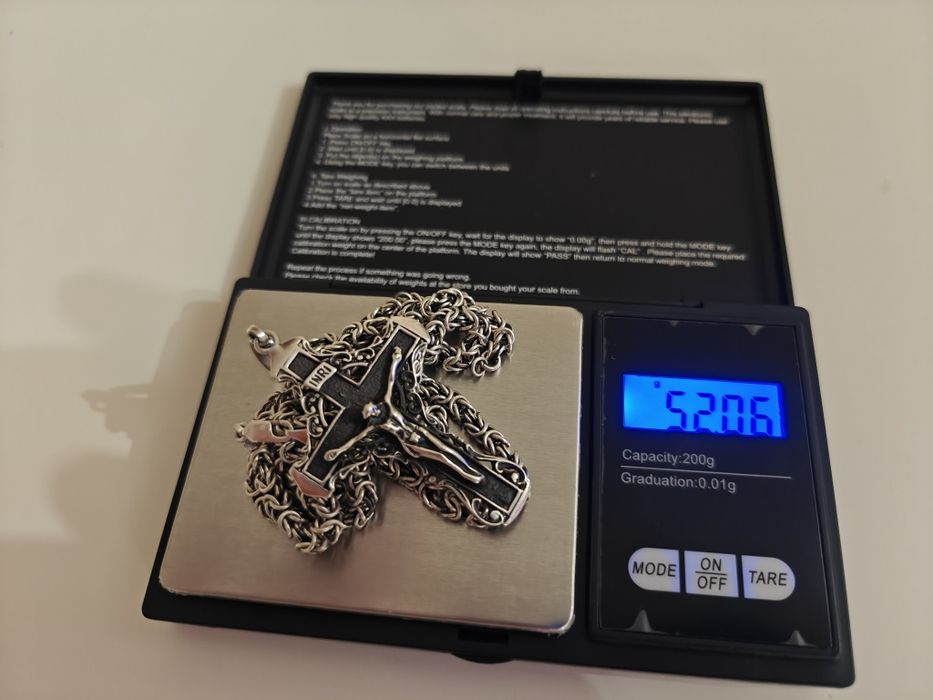 Sprzedam męski srebrny łancuszek próby 925 z krzyżem