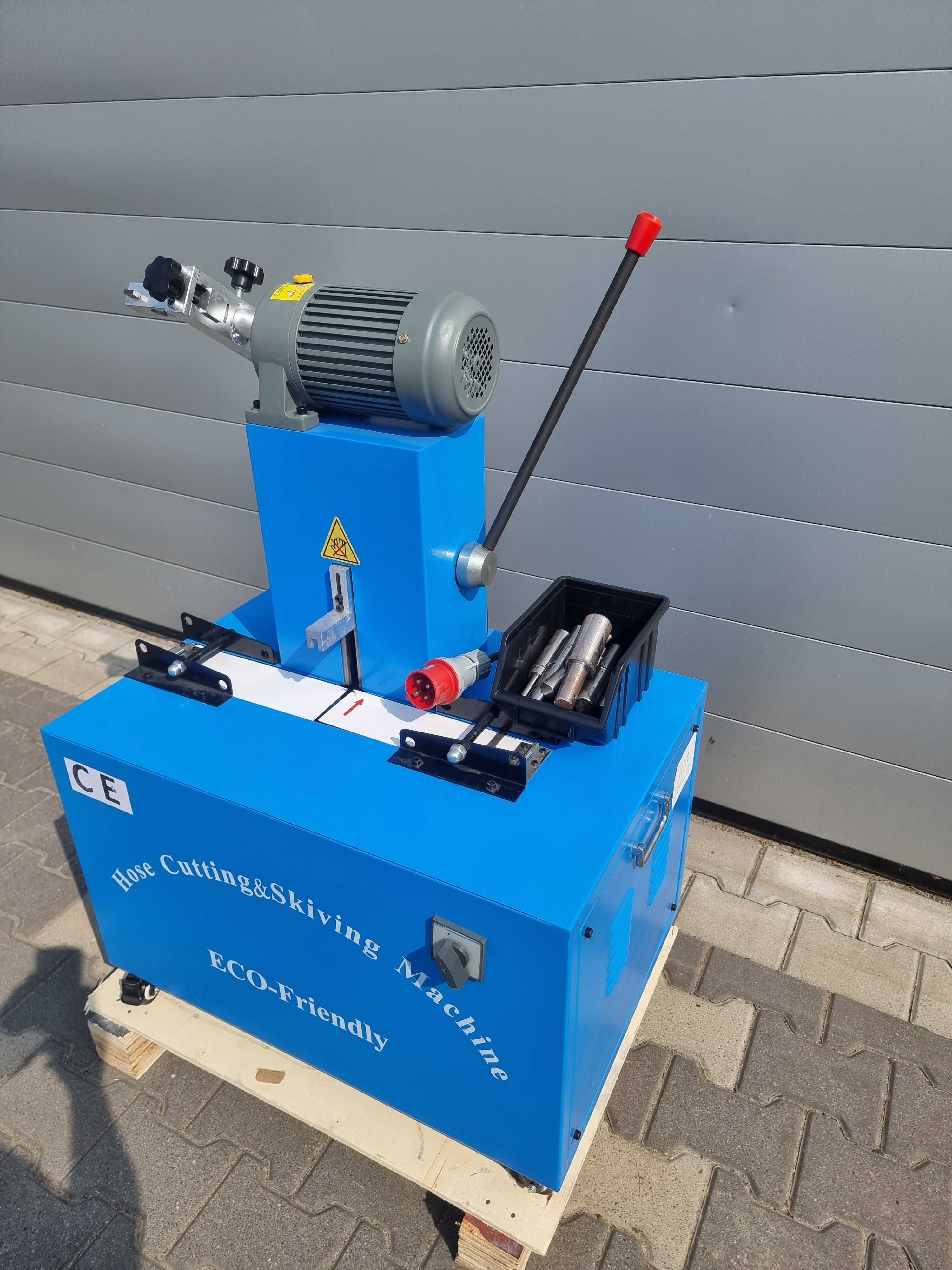 Przecinarka z skórowarką do węży hydraulicznych