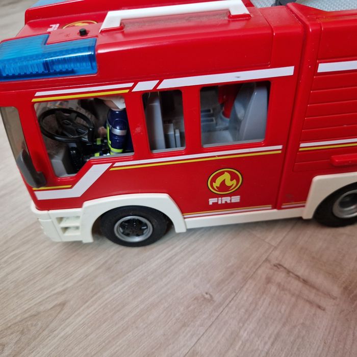 Playmobil 9464 straż pożarna wóz strażacki światło dźwięk