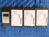 Windows NT 4.0 na płytach lub dyskietkach