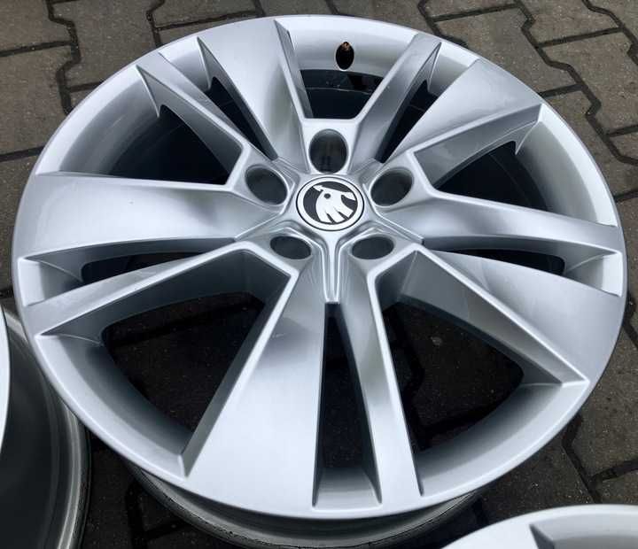 Koła zimowe 235/40r18 felgi aluminiowe 18 Skoda SuberB Yeti KPL 4 szt