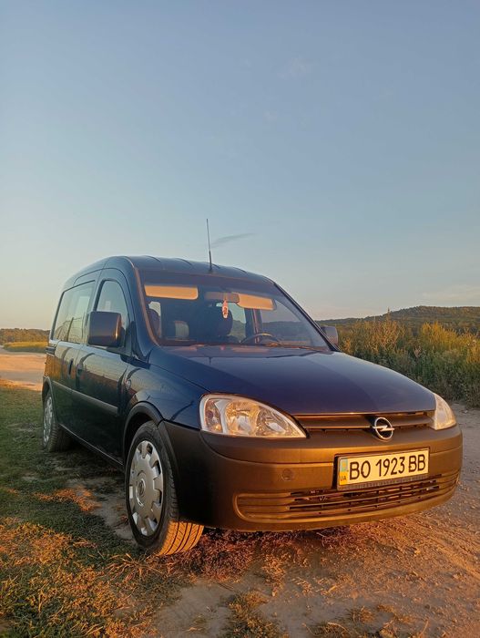 Авто Opel Combo 1,7