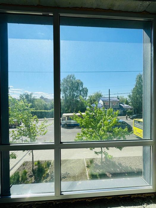 Оренда комерційного приміщення біля дороги Зелена