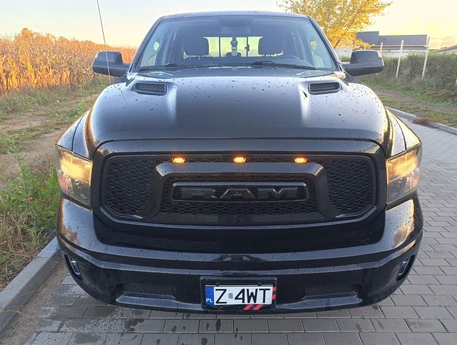 RAM 1500 Piękny Dodge Ram 5,7 benzyna + gaz BLACK EDITION