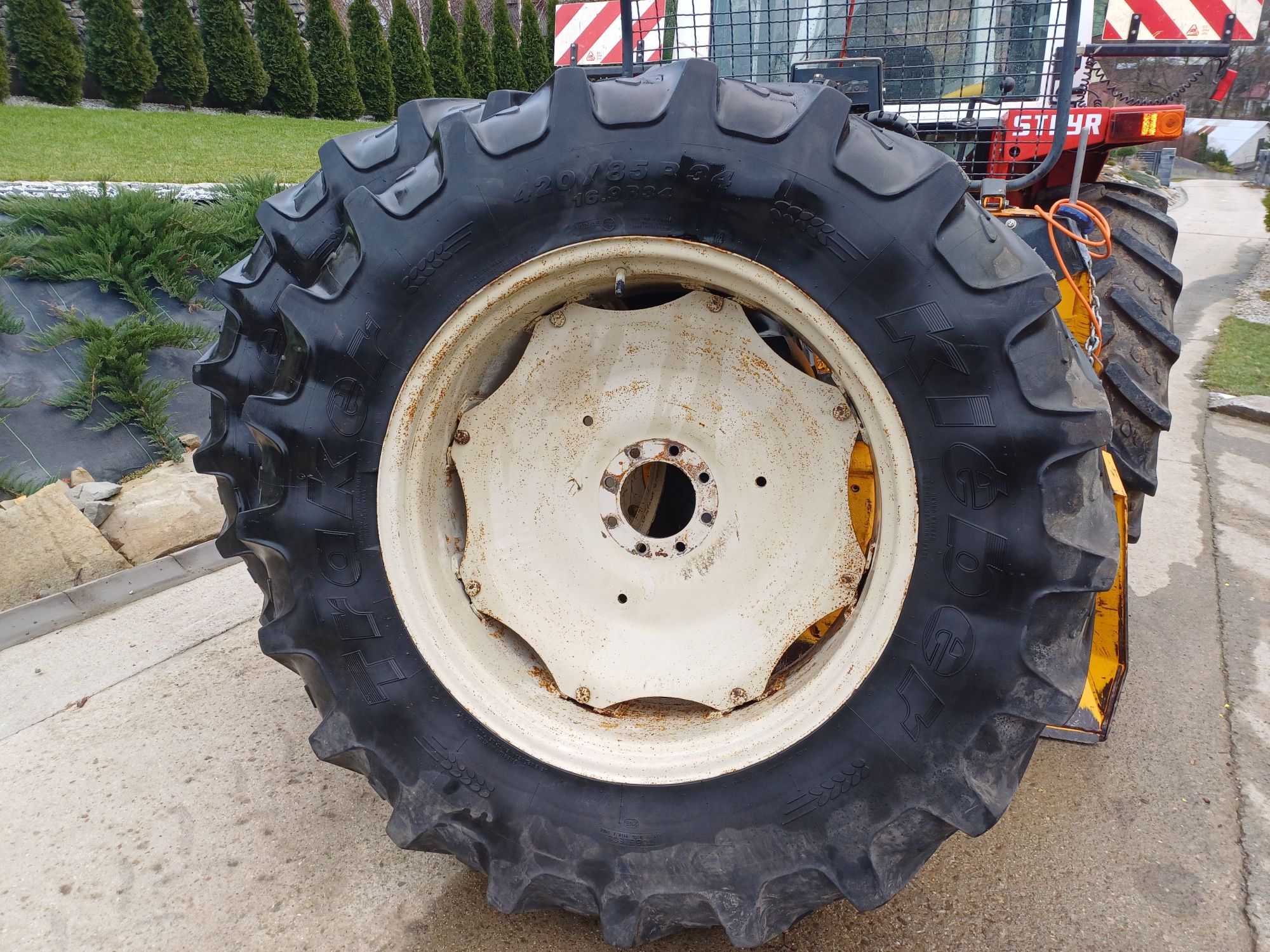 Kola opony felgi do ciagnika fiat new holland case renault 420 .85 34