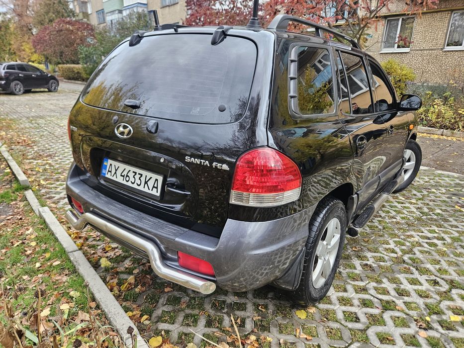 Автомобиль хюндай сантафе