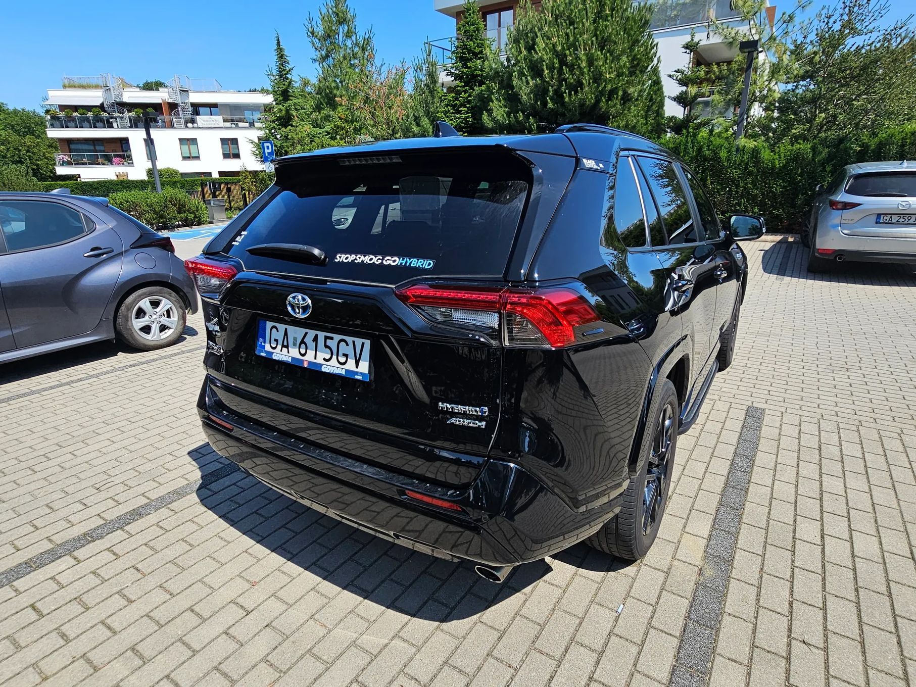 Toyota RAV4 TOYOTA RAV4 4x4 2,5 Hybryda/w wersji Black Edition by JBL/Stan idealny