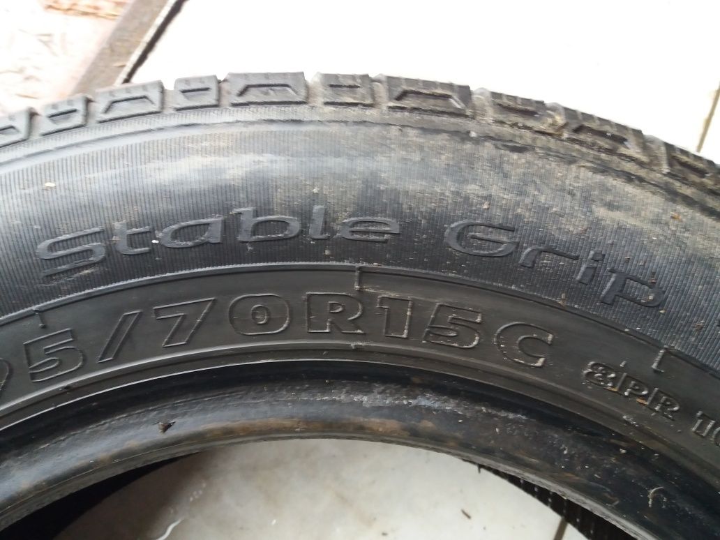 Opona zimowa 195/70r15C TORQUE 2017R