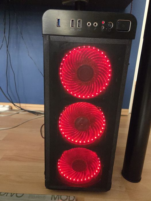 Komputer stacjonarny gamingowy