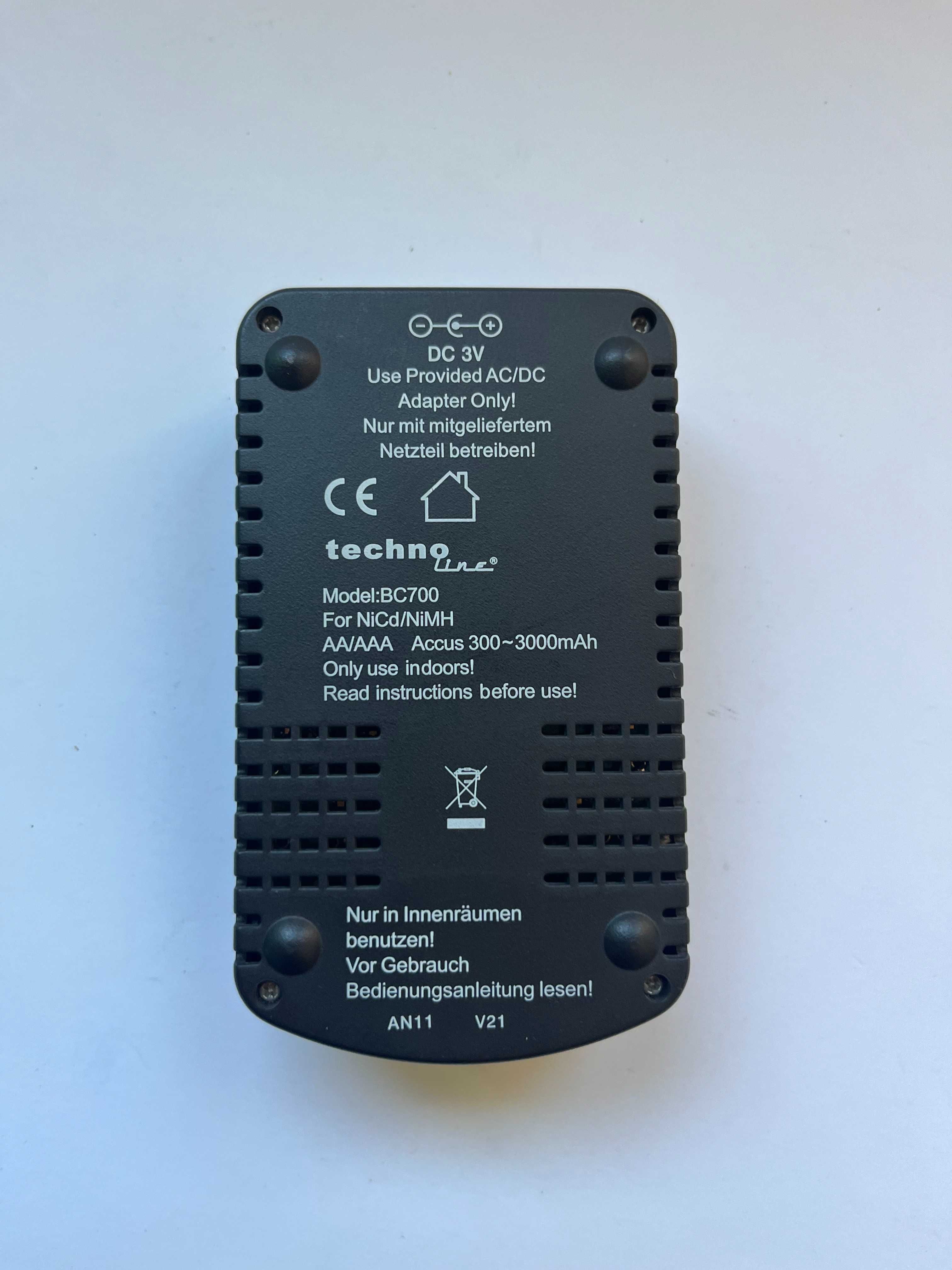 Mikroprocesorowa Ładowarka TECHNOLINE BC-700 model 3 V!
