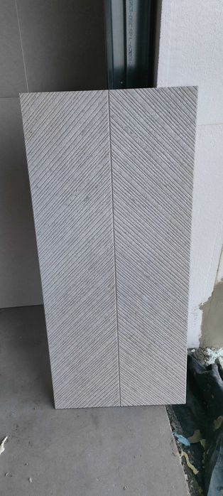 Porcelanosa spiga prada