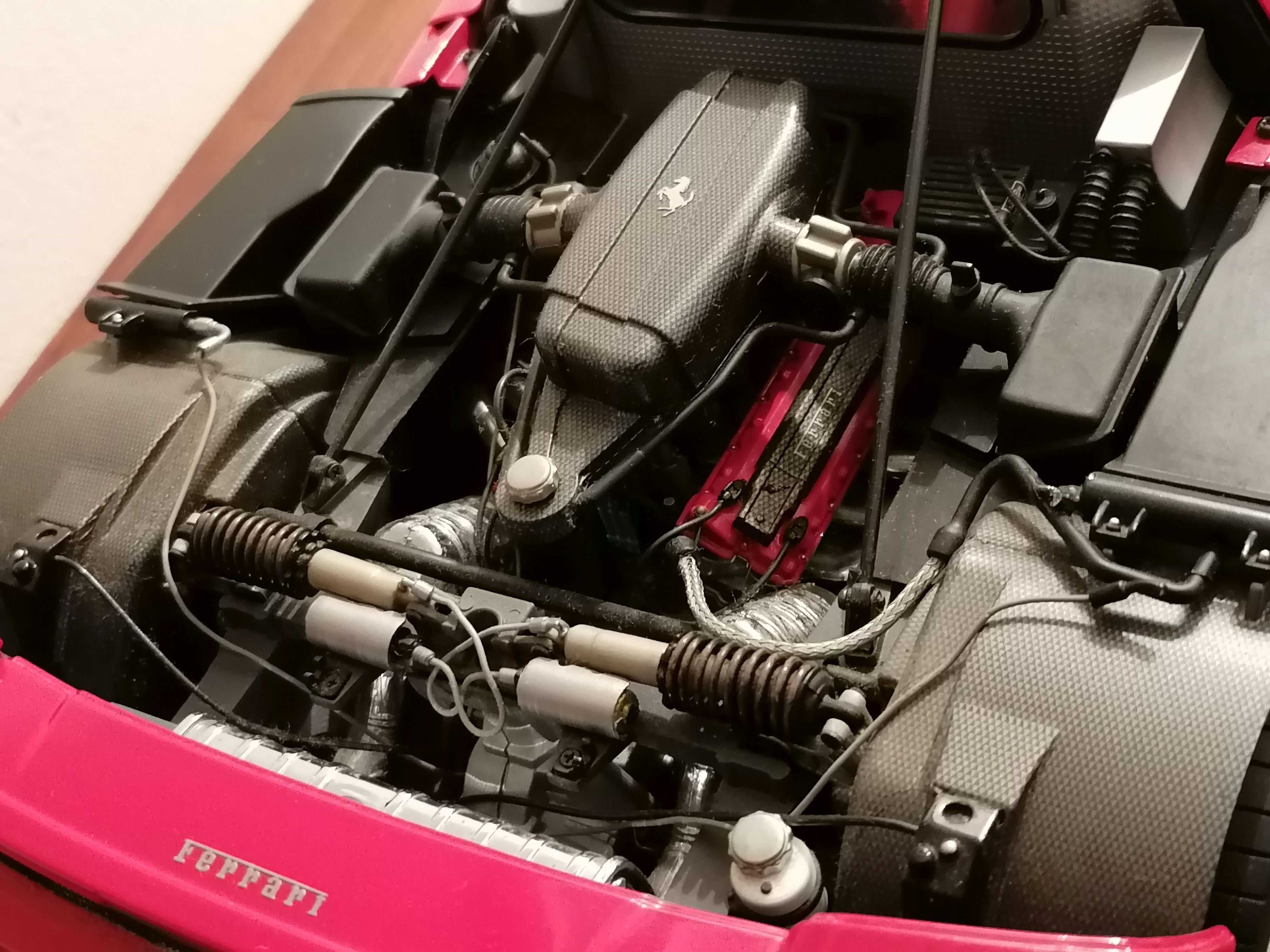 Réplica de Ferrari Enzo, escala 1/10, edição Agostini