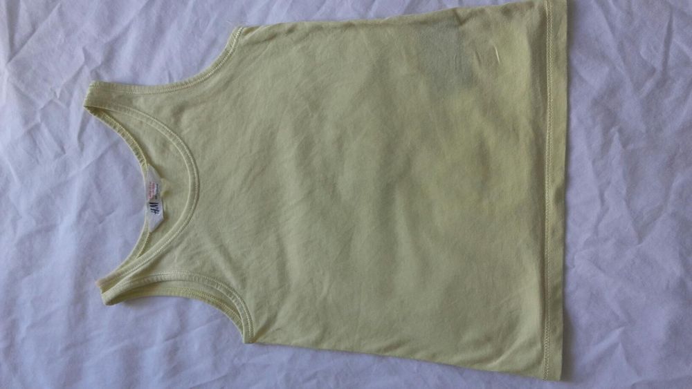 quatro camisolas sem mangas: 1 a 4 anos, em ótimo estado, H&M e Zippy