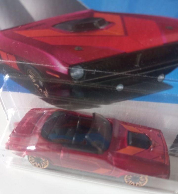 Conjunto 2 - barracuda  hot wheels