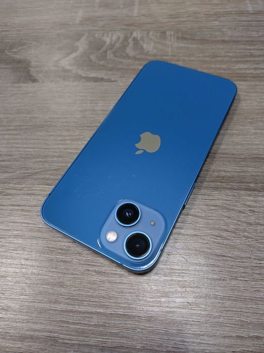 В хорошому стані телефон Apple iPhone 13 на 128Gb
