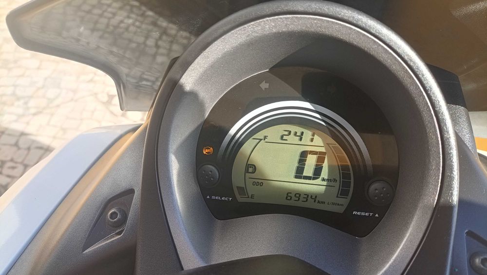 Yamaha Nmax 125 de 2020 + top case