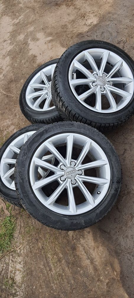 Продам комплект гуми з дисками 245/45R17