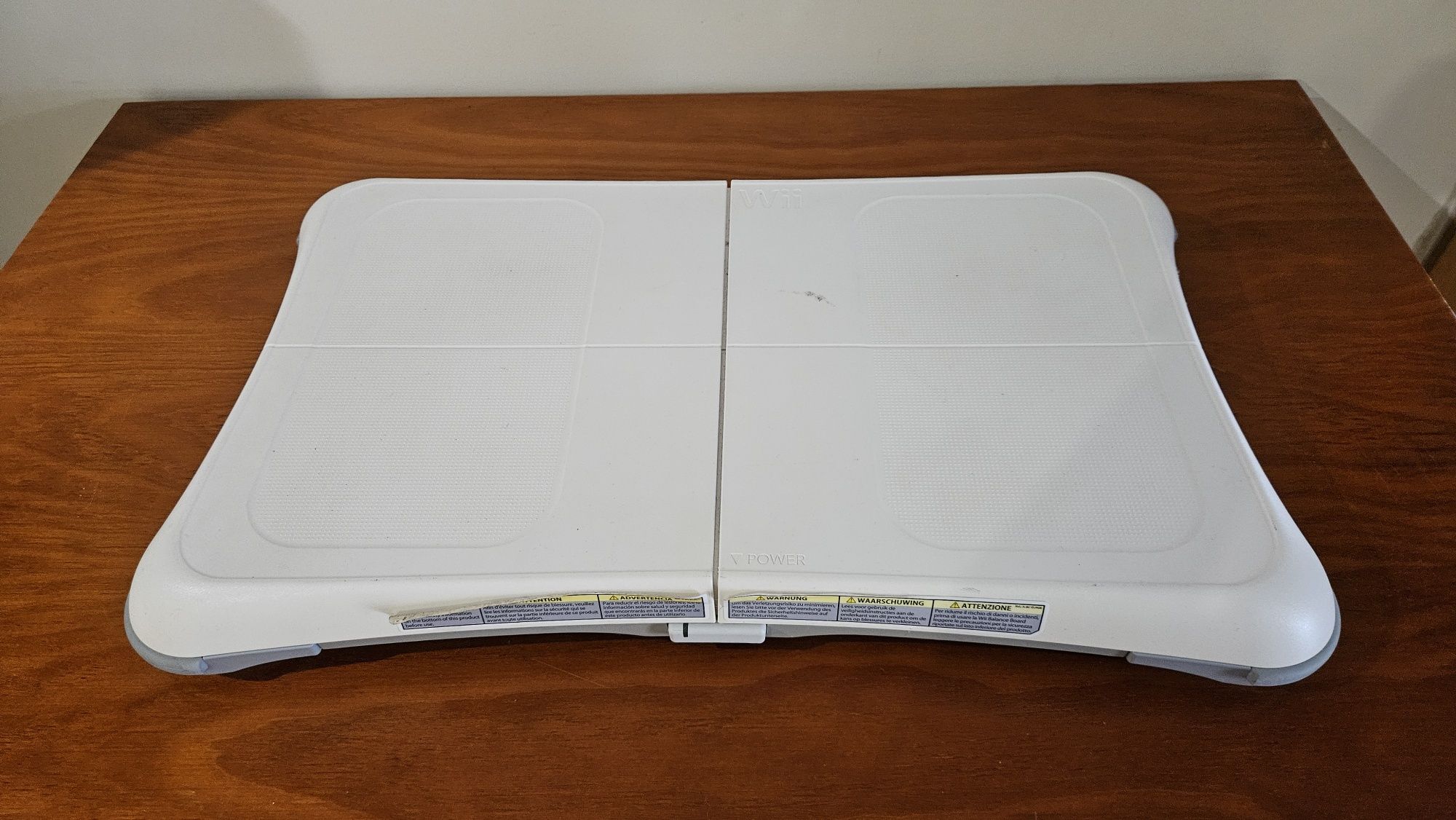 Nintendo wii + wii fit + Dance Party