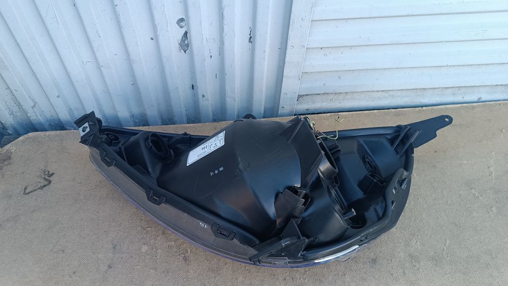 Vendo farol direito de Honda jazz ano 2002/08