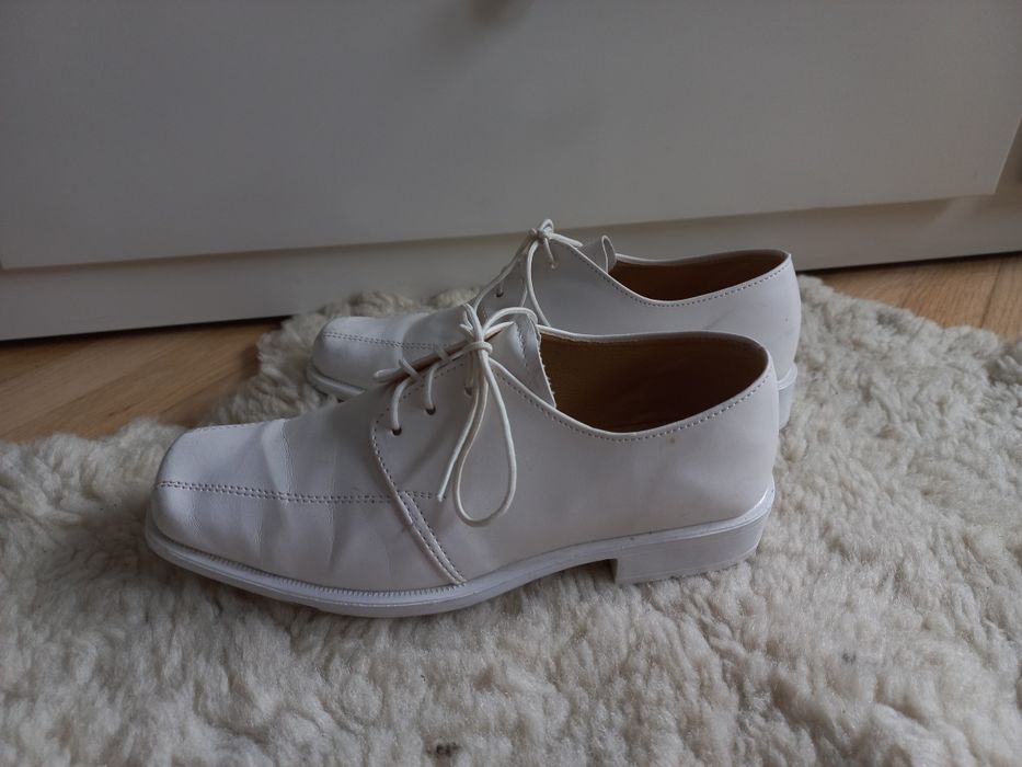 Buty komunijne białe dla chłopca r 33
