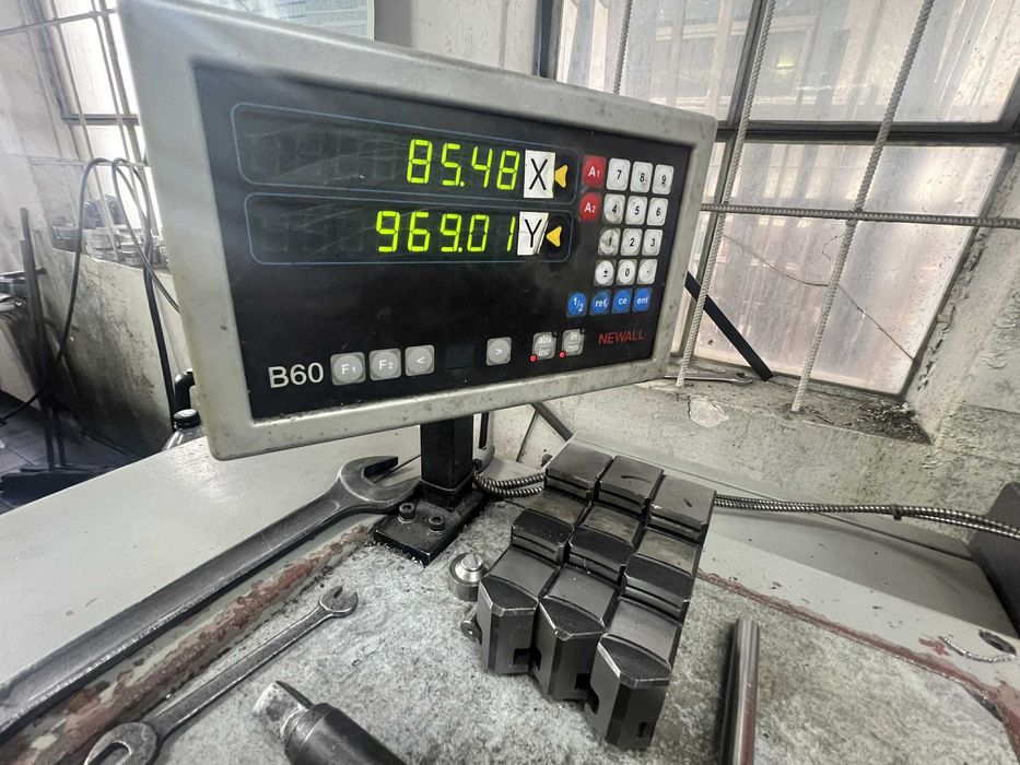 Tokarka uniwersalna HUVEMA HU-460x1000