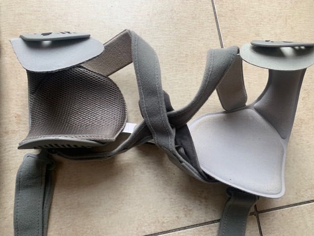 Orteza sportowa kolana Ossur UNLOADER ONE Z TARCZĄ lewa Medium