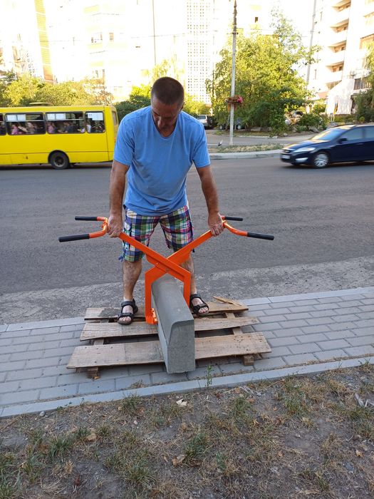 Захват для бардюра