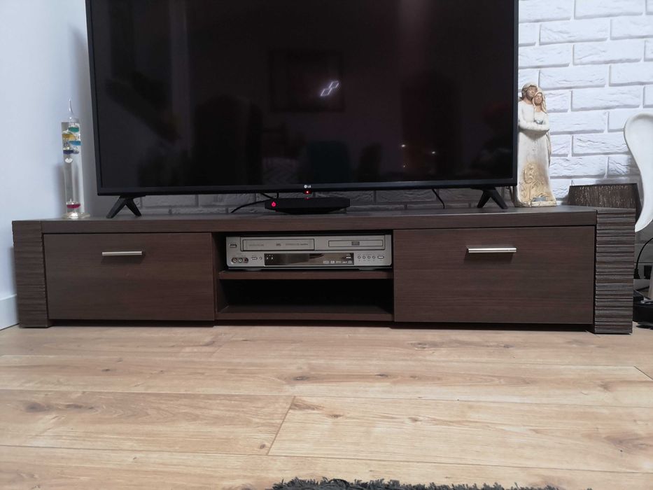 Wenge - szafka RTV używana, stan bardzo dobry